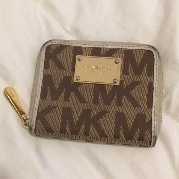 Michael Kors Handbags - Michael Kors Wallet